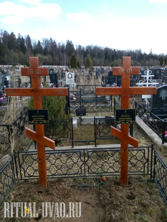 Вешают ли фото на крест на кладбище