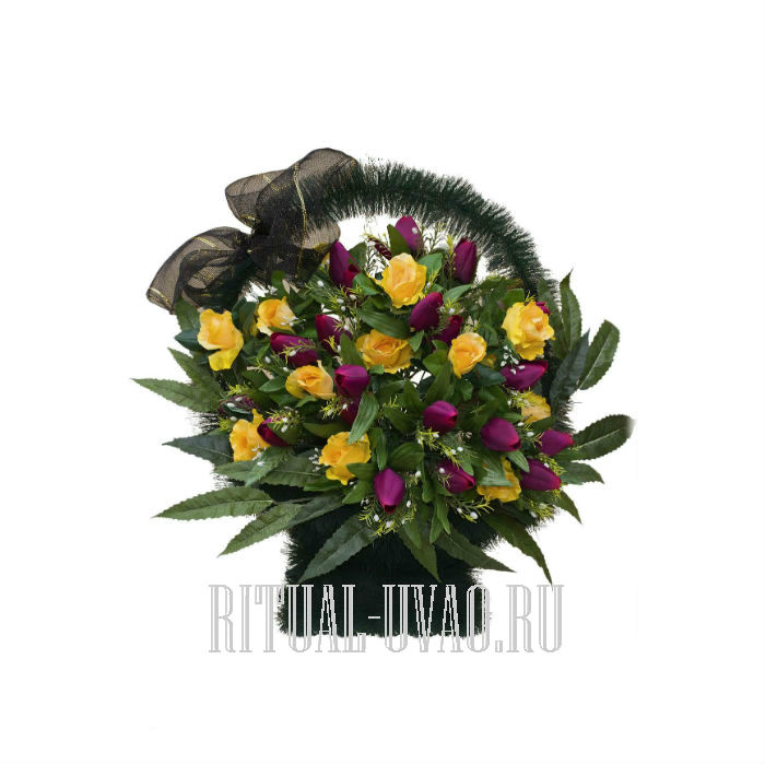 Корзины из искусственных цветов на кладбище - купить в Москве